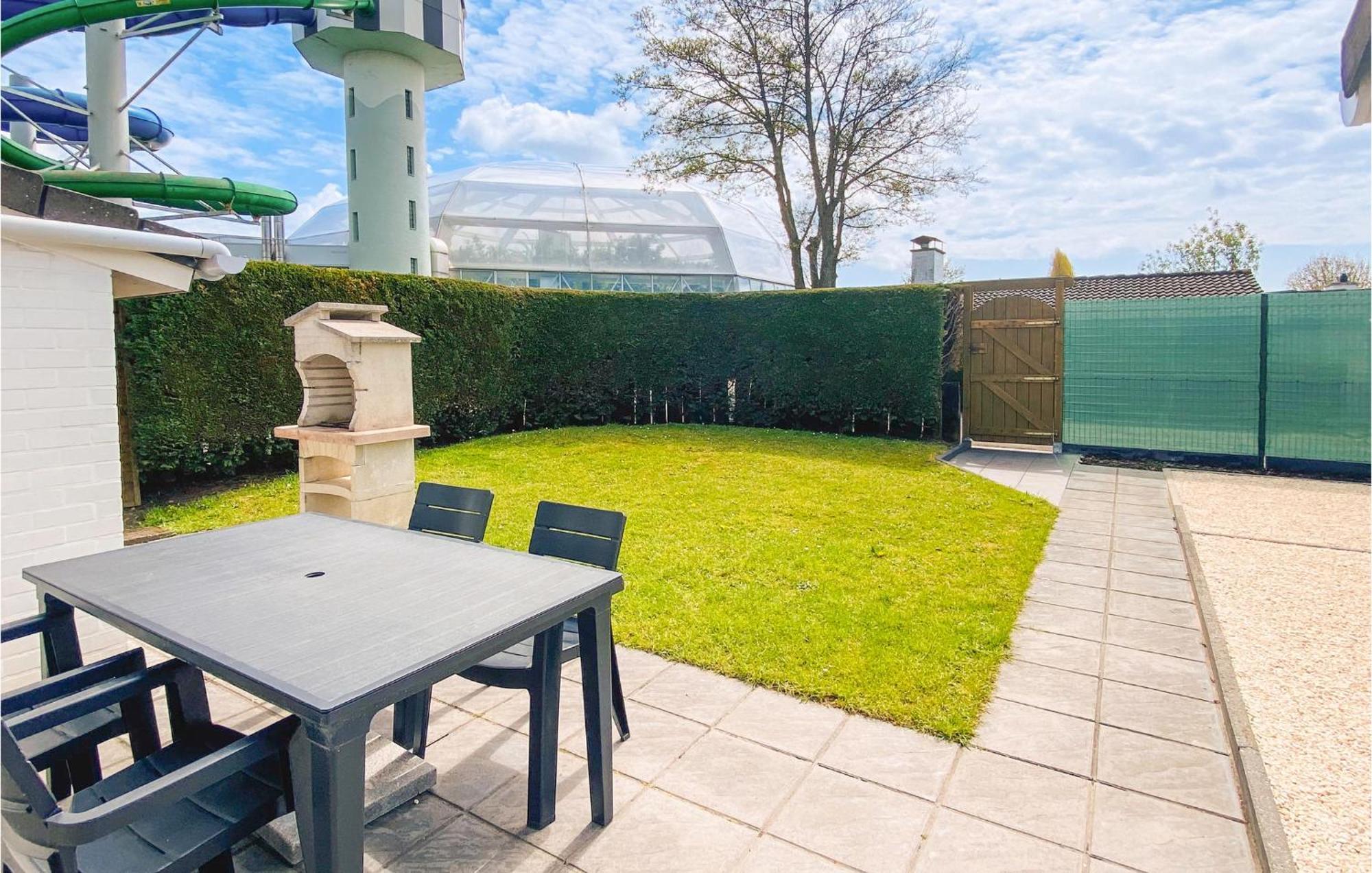 3 Bedroom Awesome Home In Oostduinkerke Extérieur photo