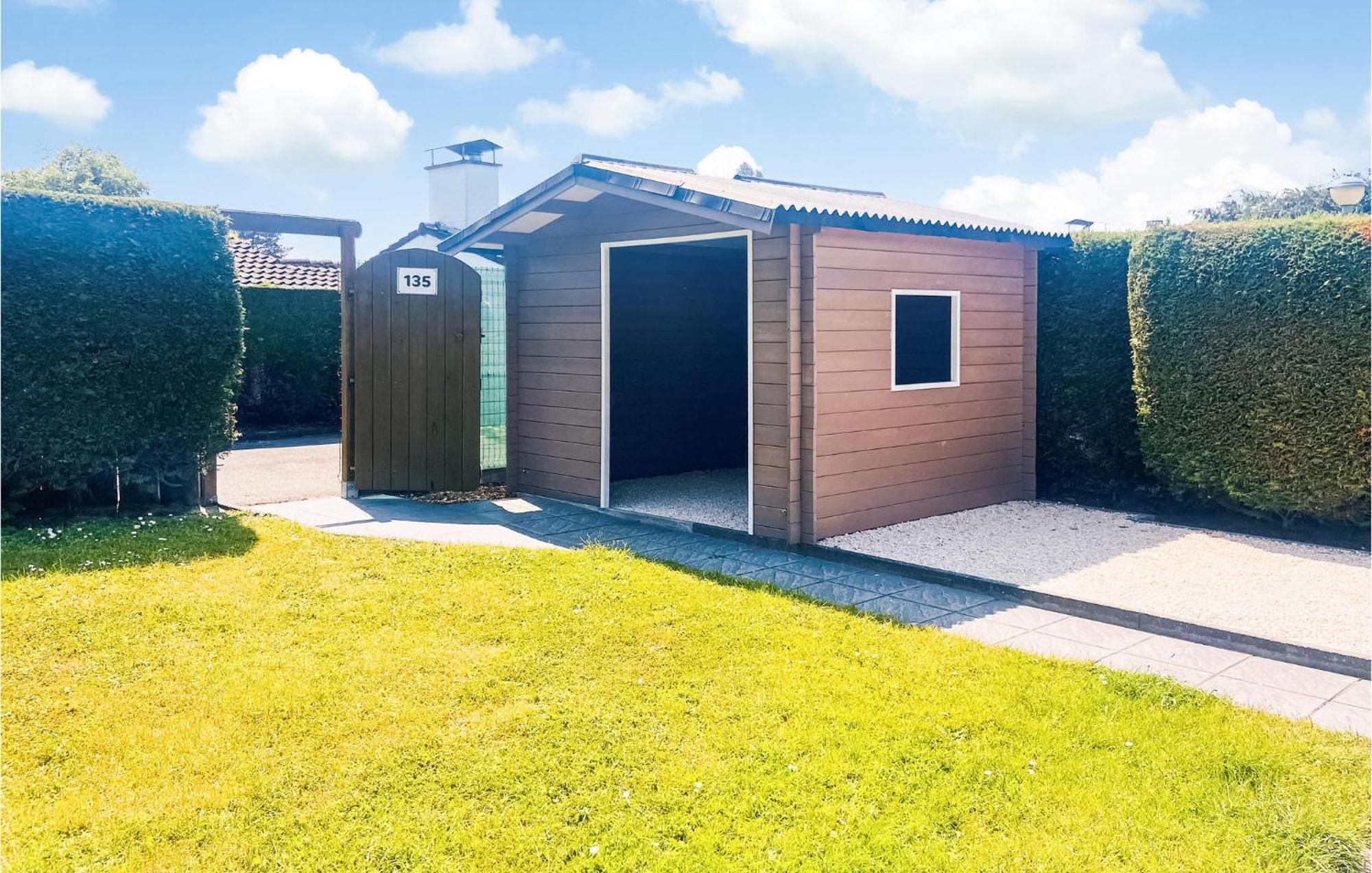 3 Bedroom Awesome Home In Oostduinkerke Extérieur photo
