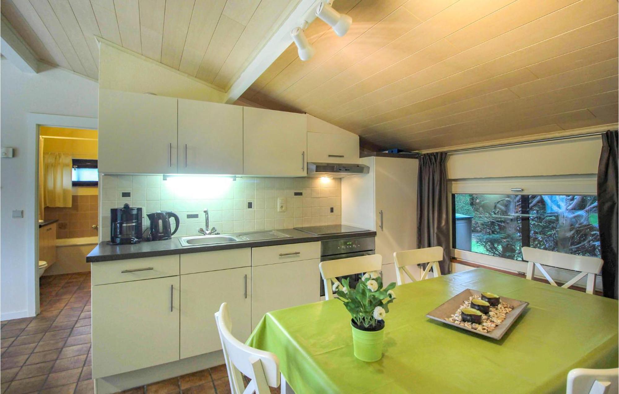 3 Bedroom Awesome Home In Oostduinkerke Extérieur photo
